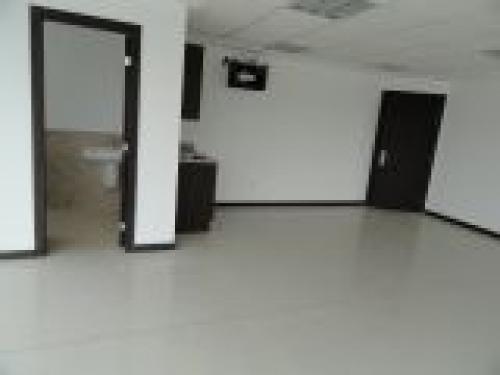 Oficina de arriendo en la 12 de octubre 