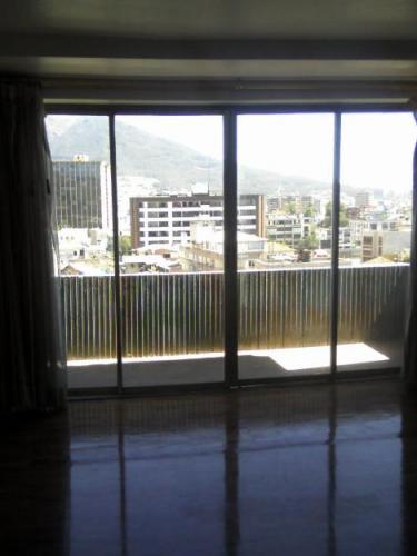 DEPARTAMENTO DE VENTA EN QUITO AV. 12 DE OCTUBRE