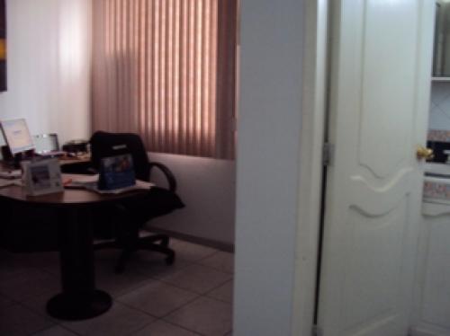URDENOR 1 VENDO DEPARTAMENTO 2 DORMITORIOS, GARAJE CERRADO.