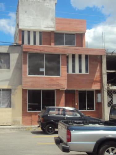 VENDO CASA EN EL CONJUNTO LOS GIRASOLES DEL SUR