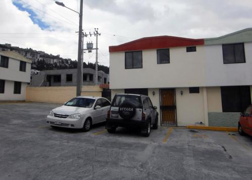 CASA CONJUNTO EL MIRADOR, BARRIO SAN ENRIQUE DE VELASCO, CONDADO ALTO $45.000 INMOBILIARIA CONEXION: 2353-232, 097-592747