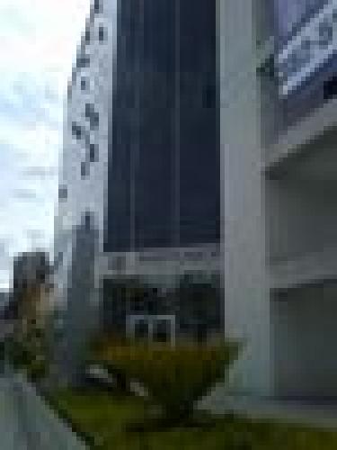 VENDO OFICINA EN EDIFICIO FORTUNE PLAZA