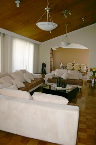 ARRIENDO HERMOSO DEPARTAMENTO EN QUITO