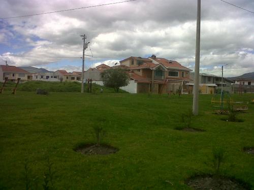 TERRENO DENTRO DE URBANIZACION SECTOR CHILLOS