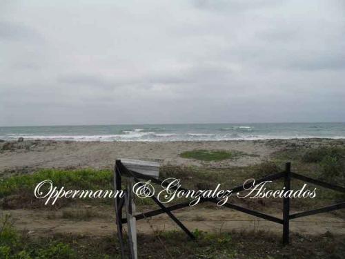 Vendo lote frente la playa Puerto Cayo