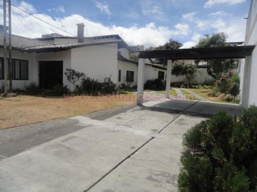 VENDO TERRENO SECTOR 6 DE DIC. Y GASPAR