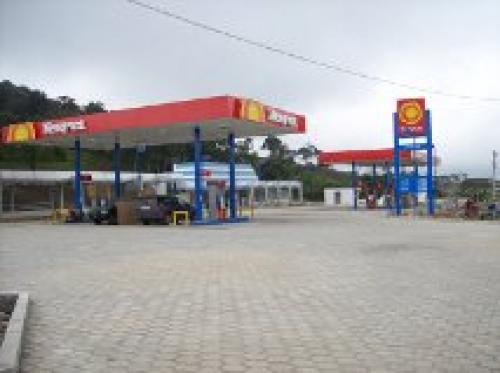 MODERNA GASOLINERA EN AV. PRINCIPAL DE SANTO DOMINGO