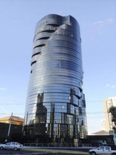 LUJOSA OFICINA DE VENTA