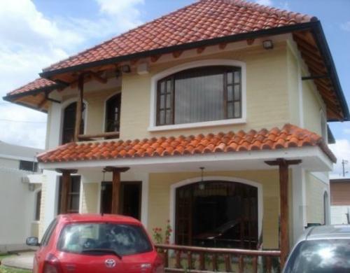 Casa en Venta en Cumbayá, Quito, Pichincha URB REAL ALTO - PRIMAVERA 2