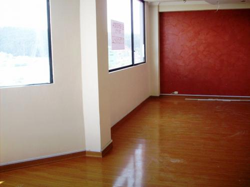 Vendo departamento de 183m2 en Av. Eloy Alfaro sector Los Laureles 