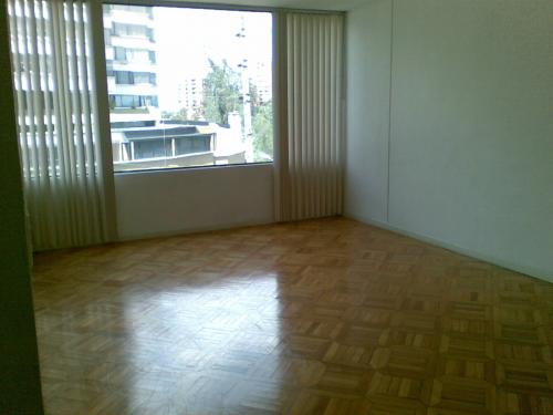 Departamento de Ariendo, González Suáres, 154mts, USD 700