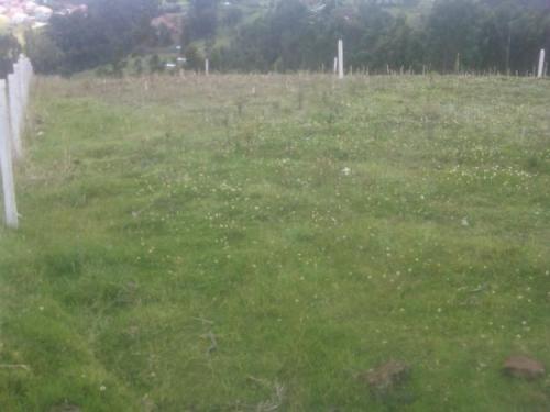 Venta de terreno 900m2 barrio salvador celi  via valle de los chillos