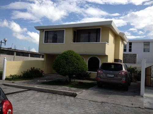 Hermosa Casa En Sitio de Privilegio Valle de Los Chillos