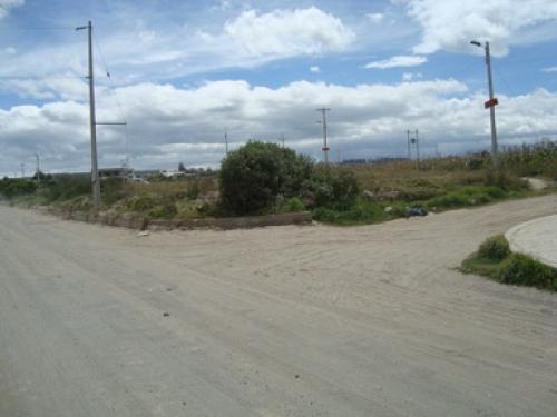 VENDO  TERRENO EN MARIANITAS QUITO 