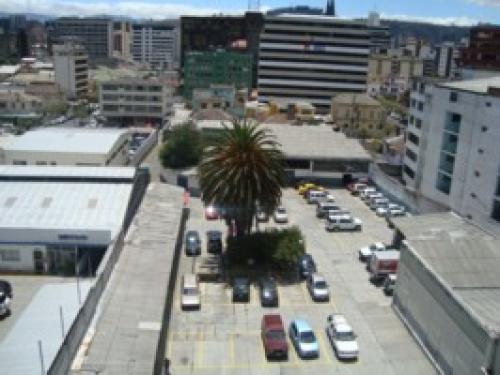 VENDO TERRENO 2728 m² EN LA MARISCAL QUITO