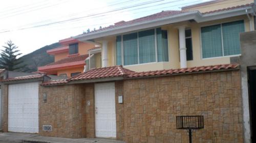 SAN GREGORIO, SECTOR PUSUQUI, CASA DE 5 DORMITORIOS $190.000 INF: 2353-232, 0997-592747