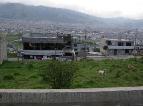 VENDO LINDO LOTE DE TERRENO EN EL SUR DE QUITO