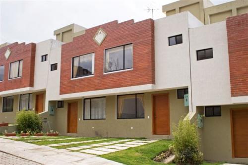 Hermosa casa vía al Valle de los Chillos