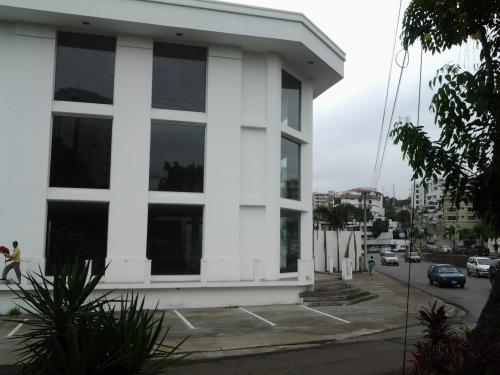 Urdesa Central alquilo edificio, oficina, local comercial 