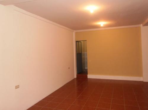 VIA A MARIANITAS, LOCAL DE 50M2 ARRIENDO $200 INMOBILIARIA CONEXION: 2353-232, 0997-592747