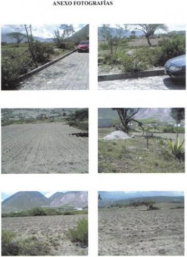 Terreno plano de Venta en la Mitad del Mundo. Tres frentes. 