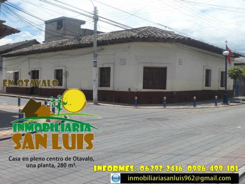 CASA EN PLENO CENTRO DE OTAVALO DE 280 m²