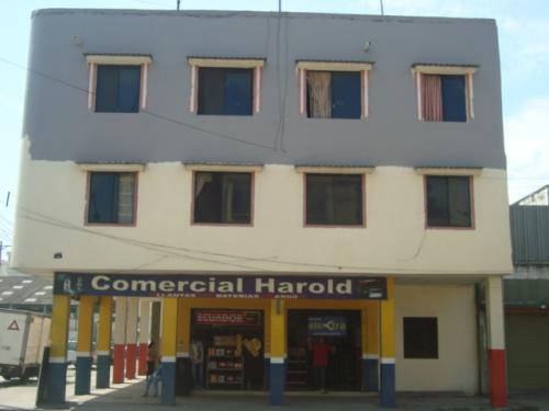 VENDO EDIFICIO DE 2 PISOS CON TERRAZA EN CALICUCHIMA Y J. ANTEPARA