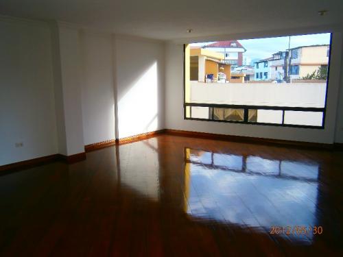 Se vende apartamento de 90 m2 en La República sector La Carolina
