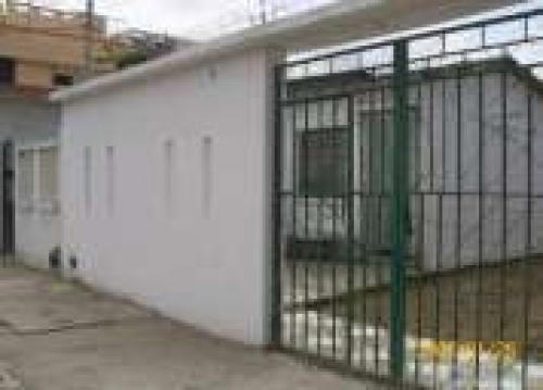 EXCELENTE UBICACION VILLA MAS TERRENO
