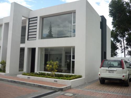 Casa Por Estrenar Via a Cunuyacu