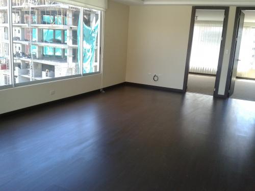 Lindo departamento de arriendo, sector  Bellavista, Edificio moderno, gas centralizado, 85 mts, USD. 700, 
