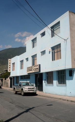 EDIFICIO 630M2, IDEAL IGLESIAS,CLINICAS,COLEGIOS,EMBAJADAS, SECTOR MITAD DEL MUNDO, CERCA A LA NUEVA SEDE UNASUR $280.000 INF: 2353-232, 0997-592747