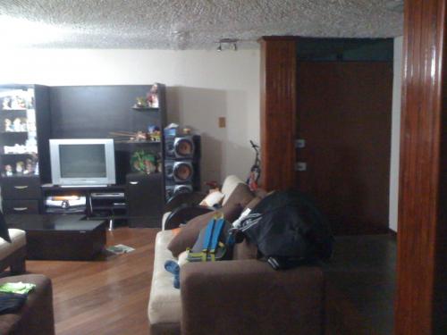 Moderno departamento (3 habitaciones, 3 baños, garaje, terraza). Cotocollao