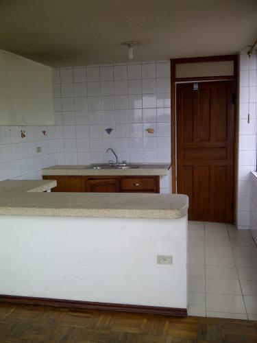 VENDO DE OPORTUNIDAD DEPARTAMENTO AL NORTE DE QUITO