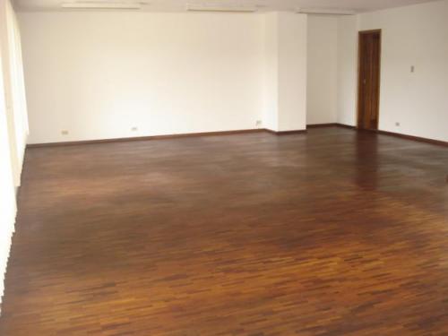 RENTO HERMOSA OFICINA EN LA MARISCAL