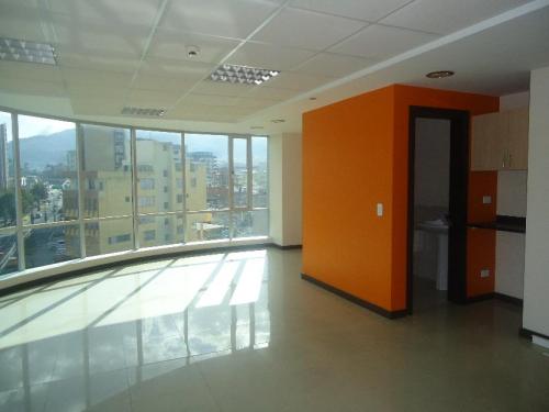 RENTO HERMOSA OFICINA 57M EDIFICIO FORTUNE PLAZA