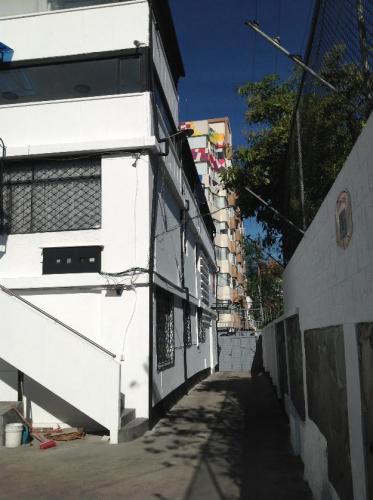 RENTO HERMOSA CASA SECTOR COMERCIAL