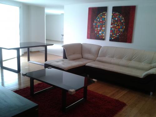 Hermoso departamento  amoblado de arriendo,  sector Bellavista, 198 mts, USD. 1.800,oo