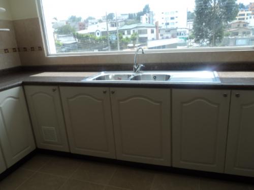 HERMOSO DPTO. MONTESERRIN DUPLEX 167M2, 4 HABITACIONES 3 BAÑOS, 2 ESTACIONAMIENTOS, UNA BODEGA, ASCENSOR