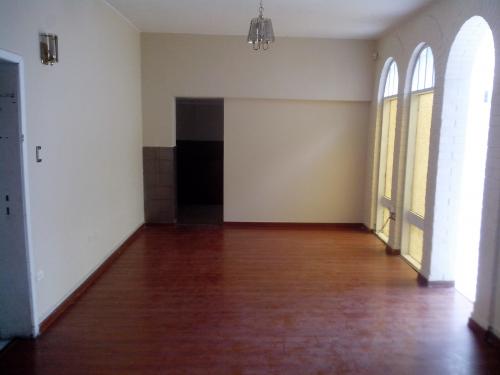 CASA DE ARRIENDO PARA OFICINA EN EL BATAN ALTO