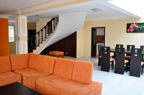 Penthouse duplex con 5 dormitorios, 5 baños, jacuzzi y una vista al mar increible