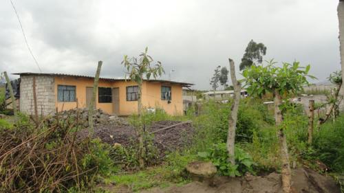 VENDO TERRENO CON MEDIAGUA EN SECTOR RURAL DE OTAVALO