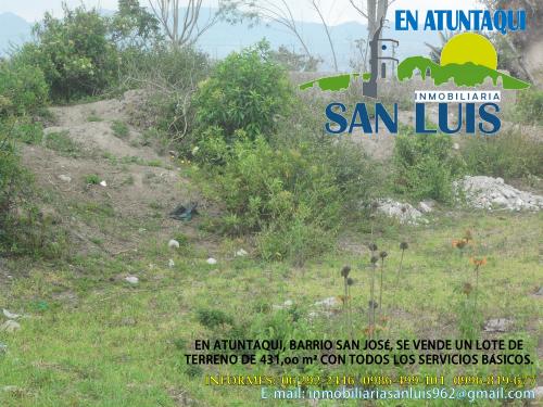 En Atuntaqui, barrio San José, se vende un lote de terreno de 431,oo m²