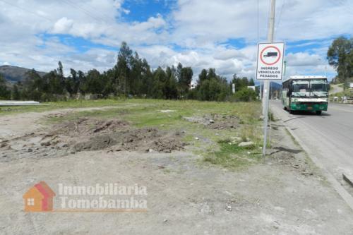 TERRENO DE VENTA EN CUENCA EN PLENA VÍA CUENCA - AZOGUEZ