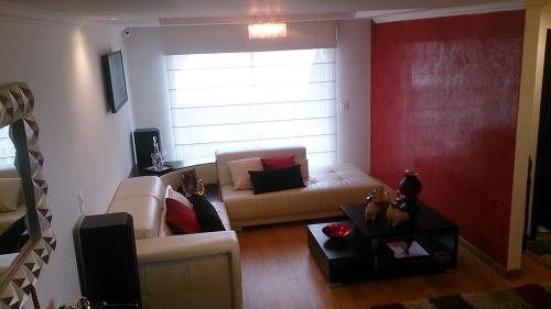 Suite Lujosa Sector La Portugal Info:0987496936
