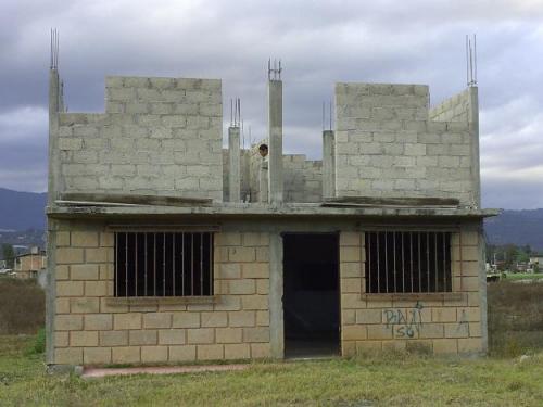 CASA DE 32.000, EN OTAVALO