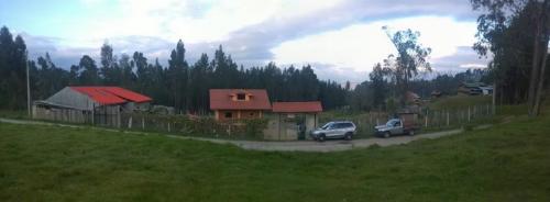 HERMOSA PROPIEDAD 1422M2 PLANITA, CON CASA DE LADRILLO VISTO