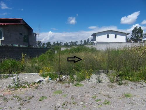 Vendo terreno de 340m2. Quito. Calderón