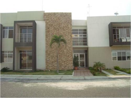 Departamento Urb Vicrieel (frente a Urb Sta Maria de Casa Grande), 3 dormitorios, Estreno