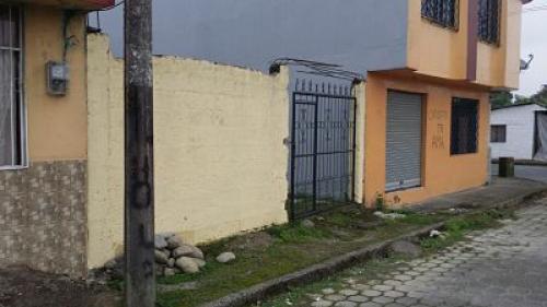 Se vende lote en los rosales